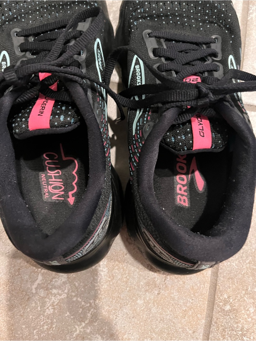 Brooks Women’s glycerin 20 Black Running Shoes with Pink and Mint Accents - Picture 7 of 8